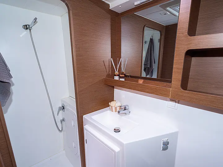 Lagoon 42 - 