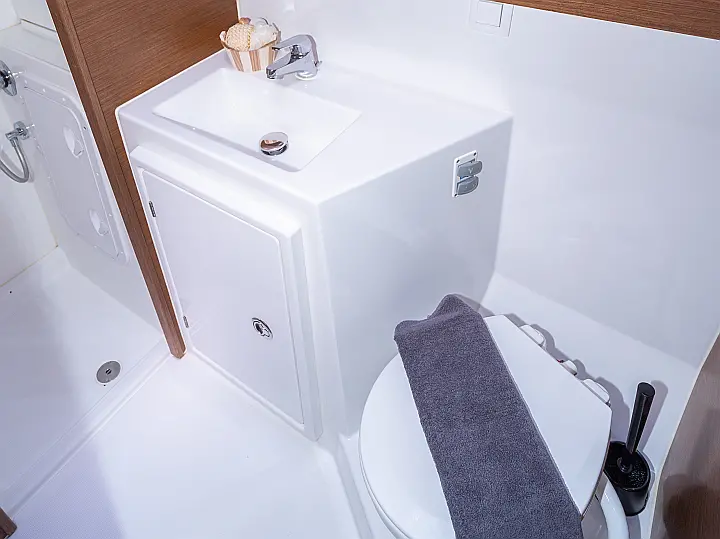 Lagoon 42 - 