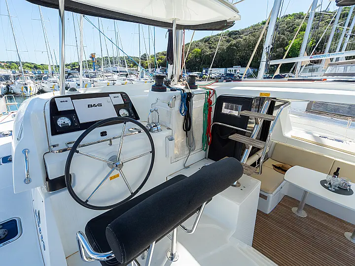 Lagoon 42 - 