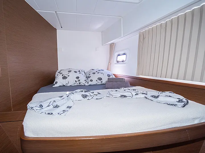 Lagoon 42 - 