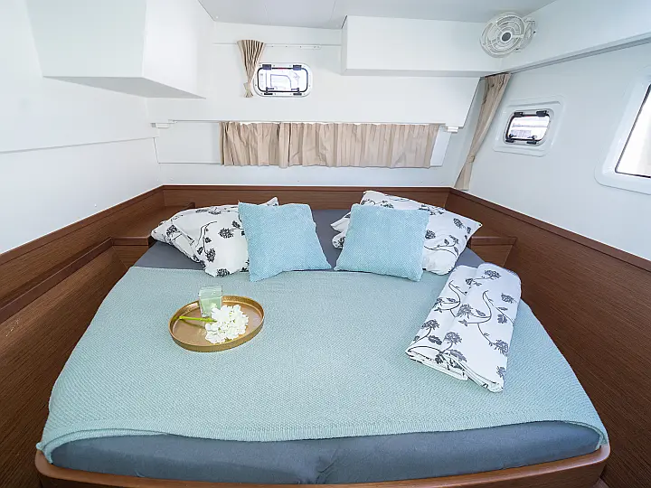 Lagoon 42 - 