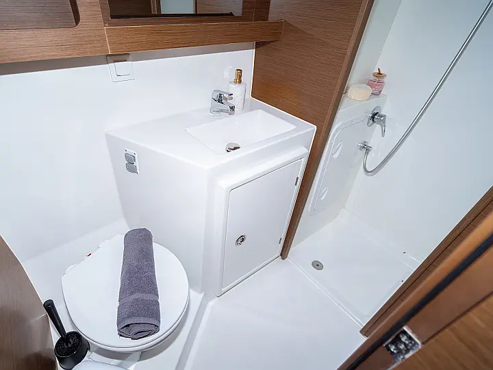 Lagoon 42 - 
