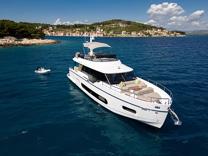 Azimut Magellano 60 - Olivia  - External image