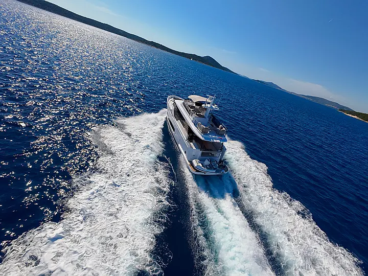 Azimut Magellano 60 - 