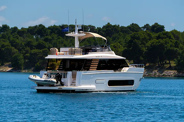 Azimut Magellano 60 - 
