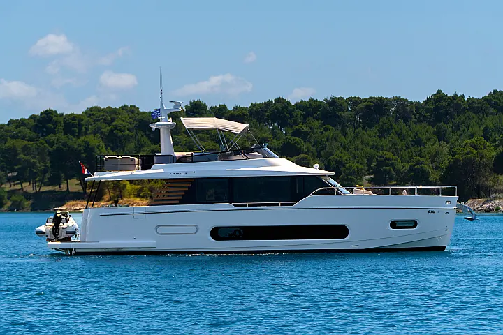 Azimut Magellano 60 - 