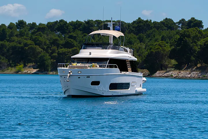 Azimut Magellano 60 - 