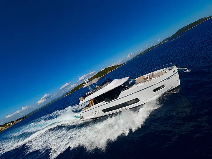 Azimut Magellano 60 - 