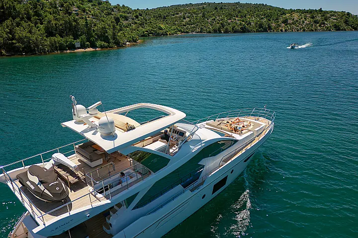 Azimut 72 - 