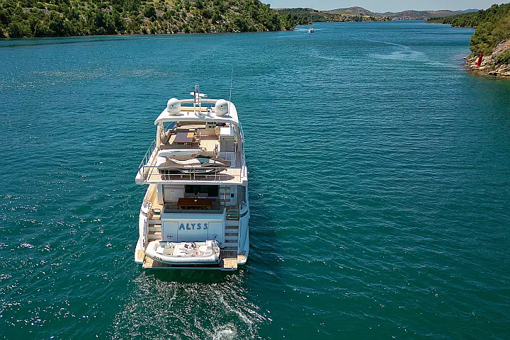 Azimut 72 - ime  krma