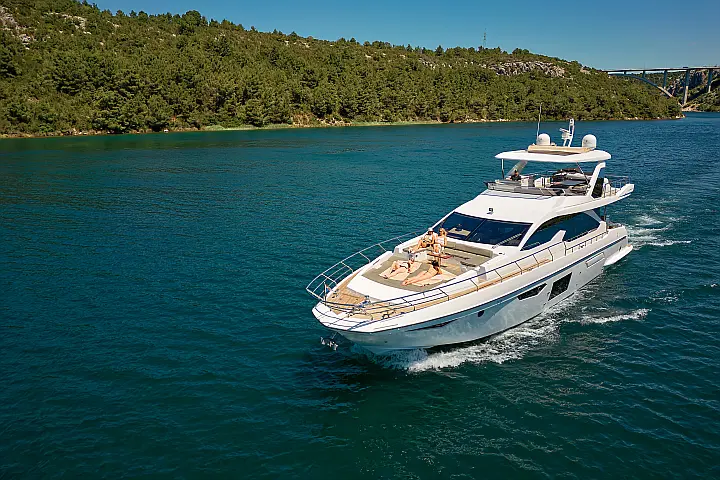 Azimut 72 - 