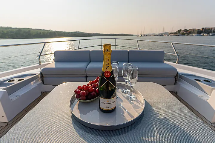 Azimut S7 - 