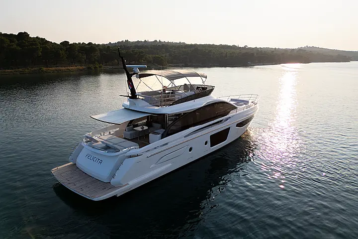 Azimut S7 - 