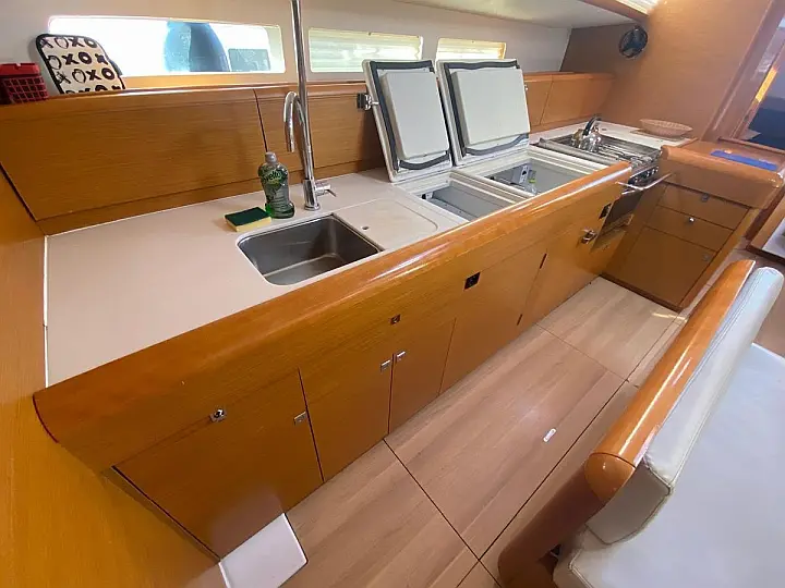 Sun Odyssey 519 - 