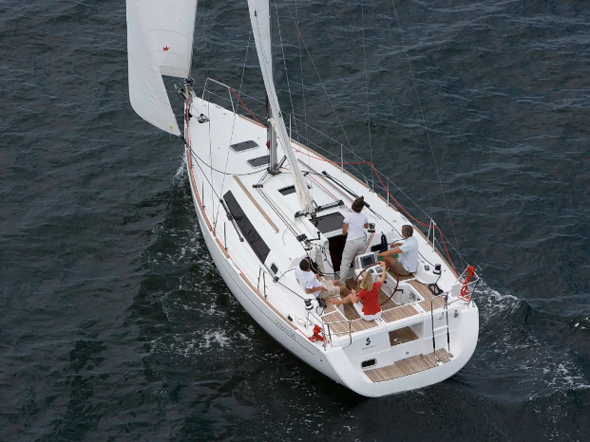 Oceanis 34