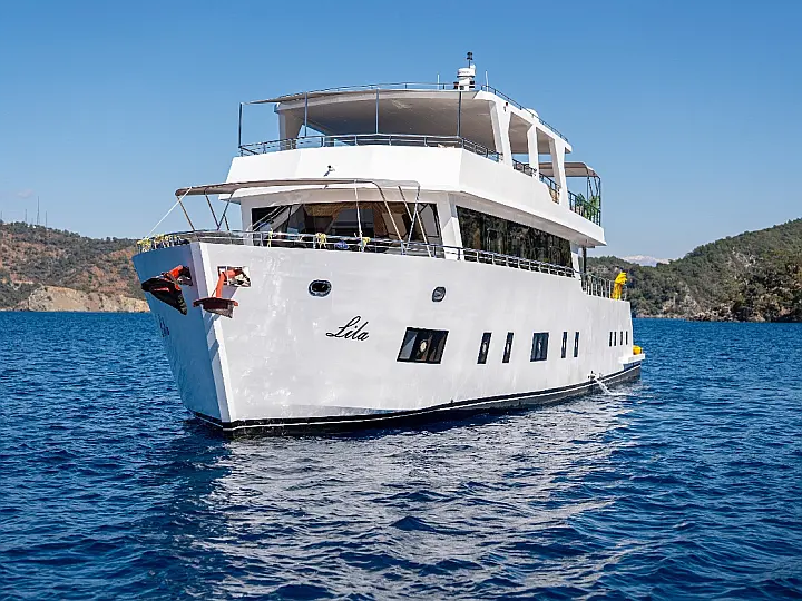 Motoryacht Lila Trawler - Lila Trawler  - External image