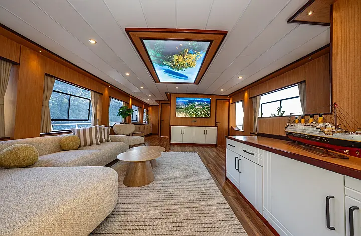 Motoryacht Lila Trawler - 