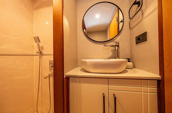 Motoryacht Lila Trawler - 