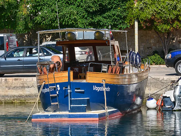 Leut - exterior