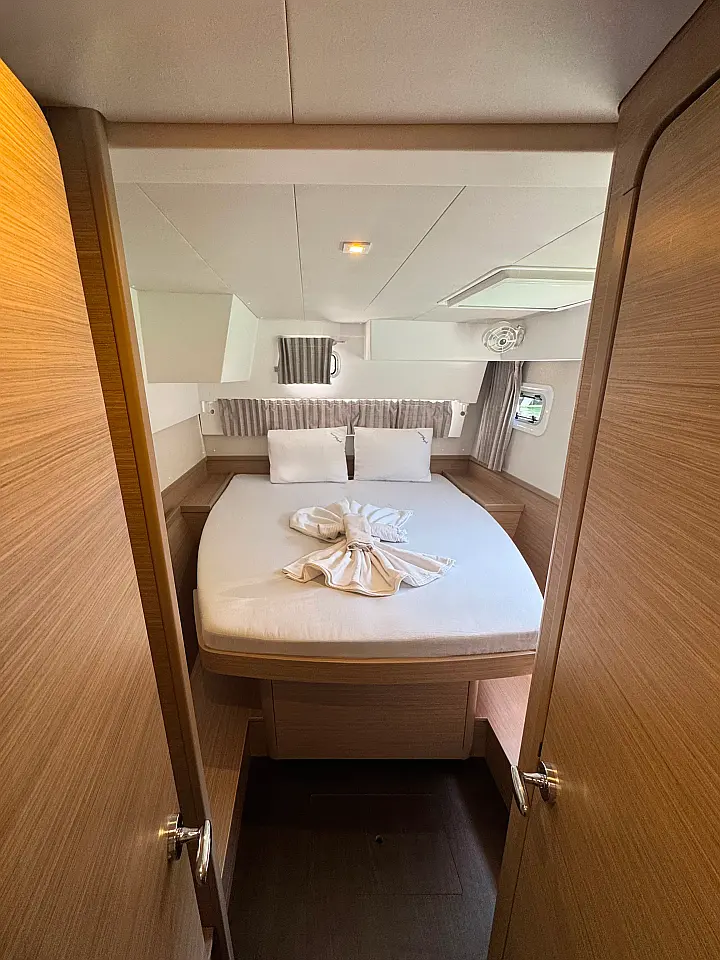 Lagoon 42 - 