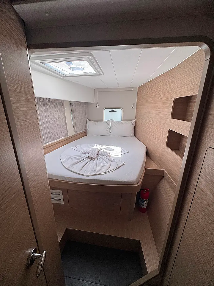 Lagoon 42 - 