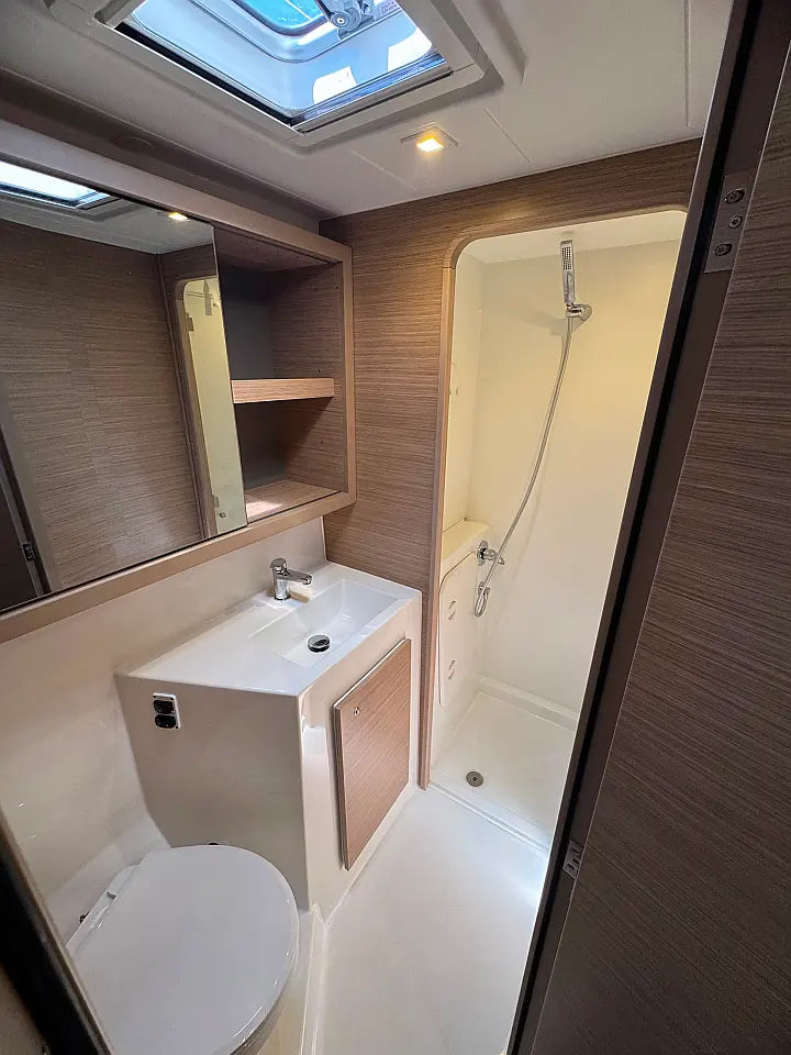 Lagoon 42 - 
