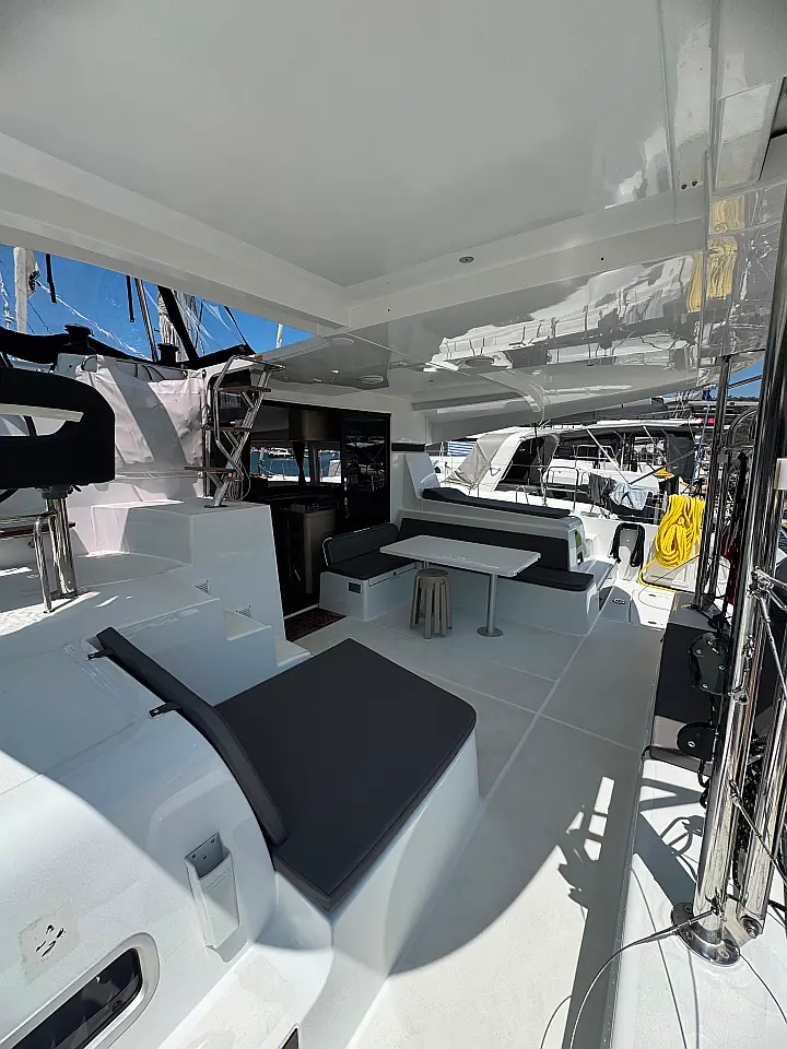 Lagoon 42 - 