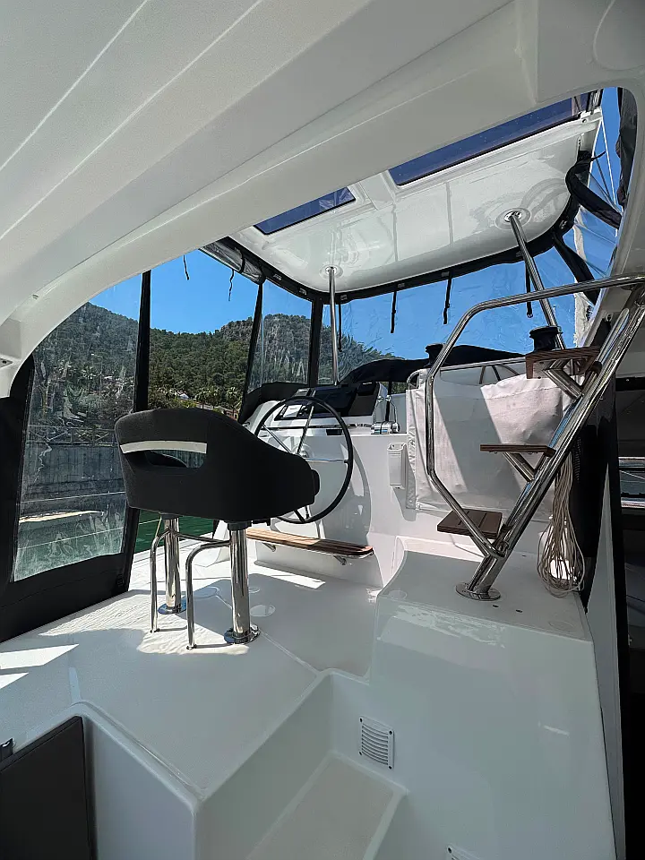 Lagoon 42 - 