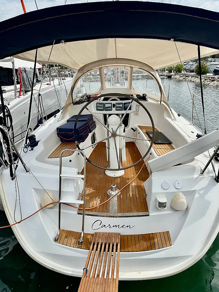 Sun Odyssey 32i - 