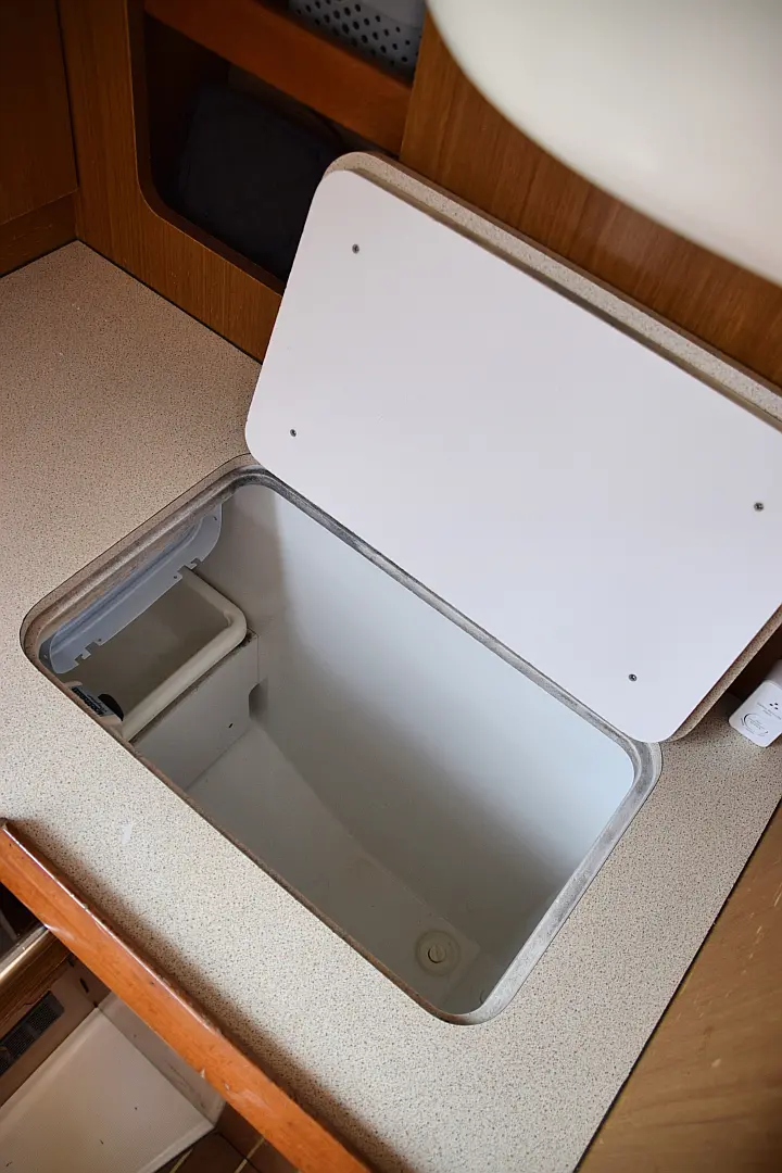 Sun Odyssey 32i - 