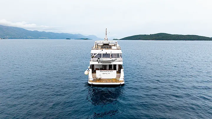 Luxury Motor Yacht - 