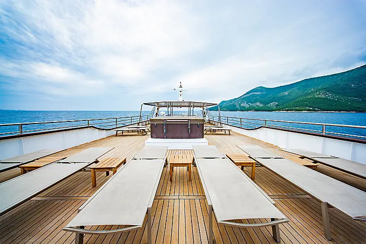 Luxury Motor Yacht - 