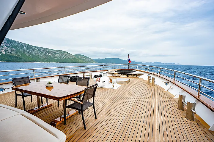 Luxury Motor Yacht - 