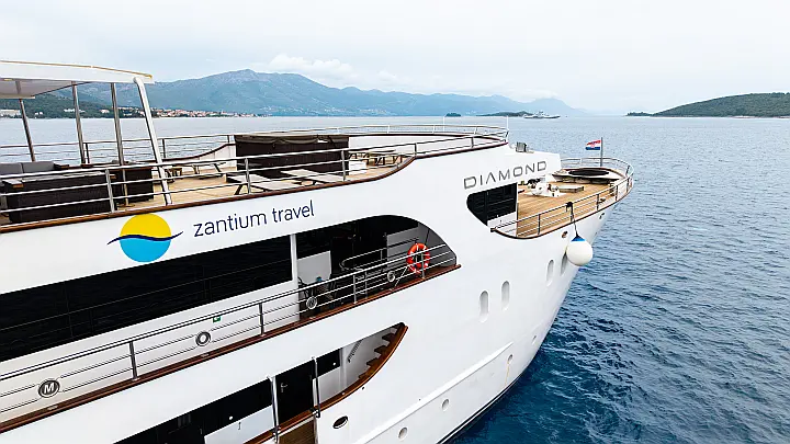 Luxury Motor Yacht - 