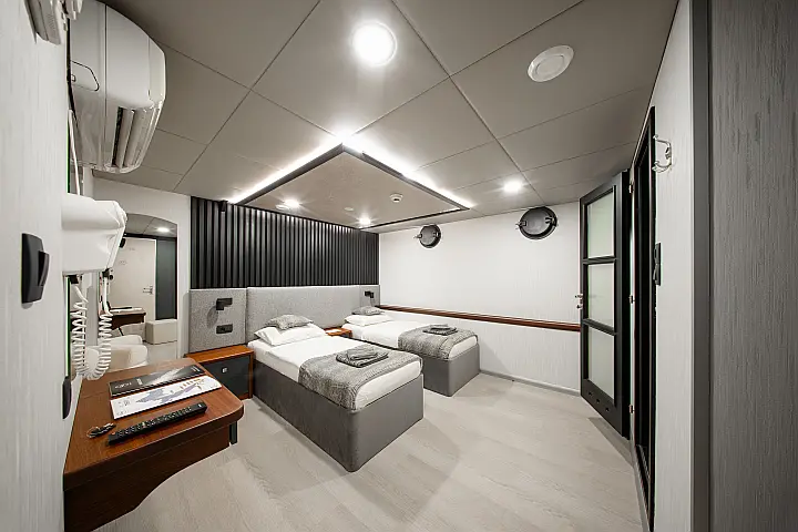Luxury Motor Yacht - 