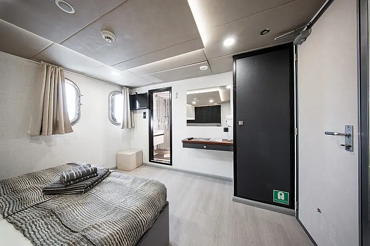 Luxury Motor Yacht - 