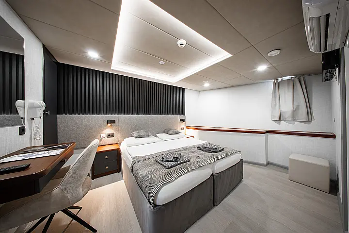 Luxury Motor Yacht - 