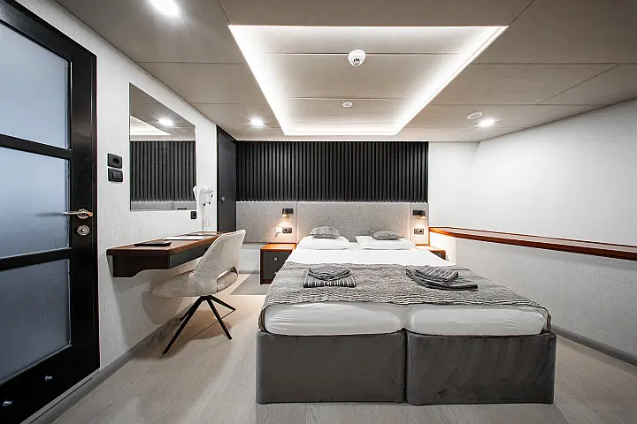 Luxury Motor Yacht - 