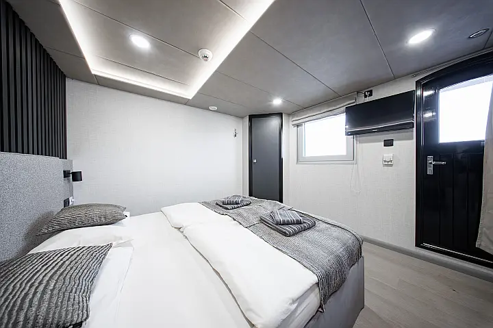 Luxury Motor Yacht - 