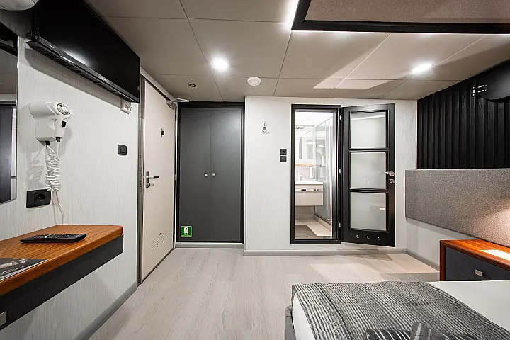 Luxury Motor Yacht - 
