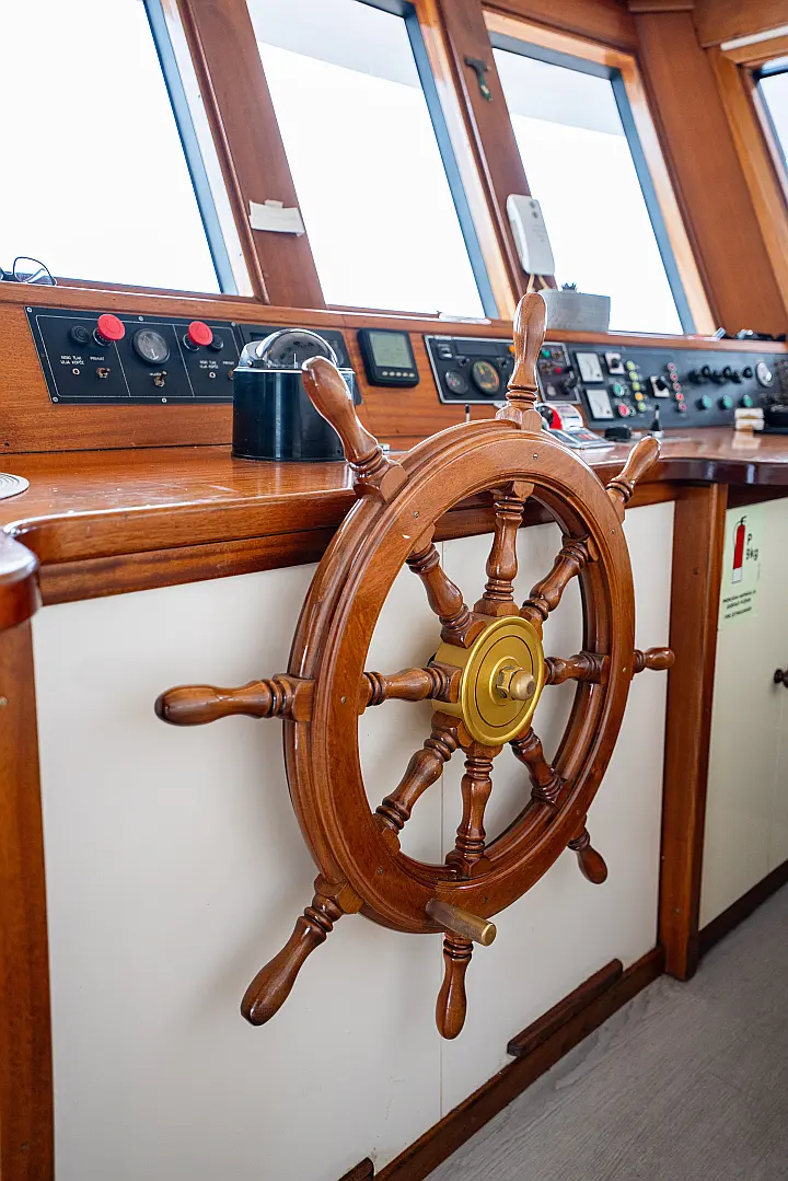 Luxury Motor Yacht - 