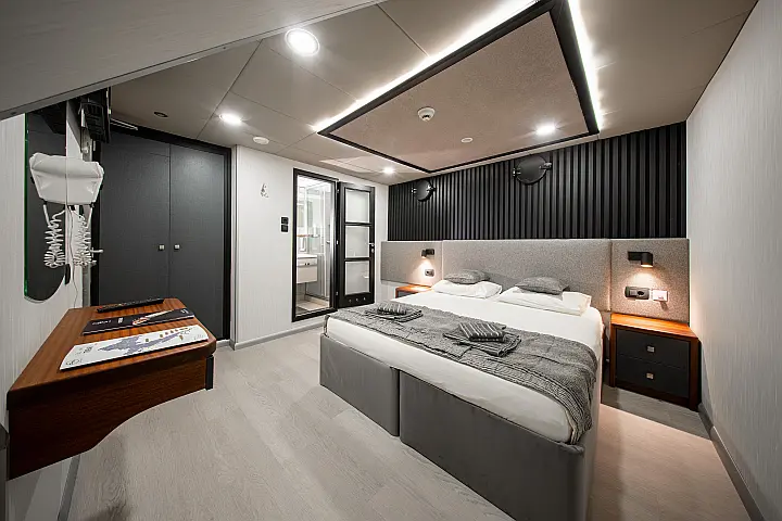 Luxury Motor Yacht - 