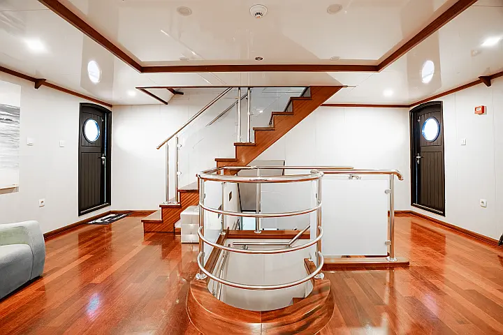 Luxury Motor Yacht - 