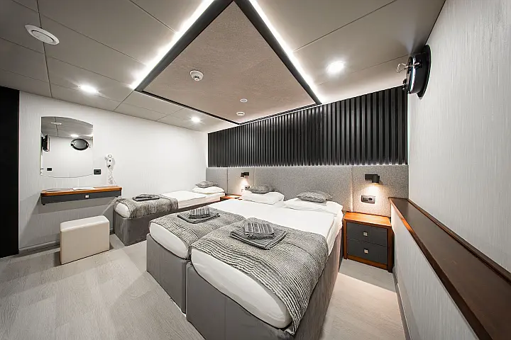 Luxury Motor Yacht - 