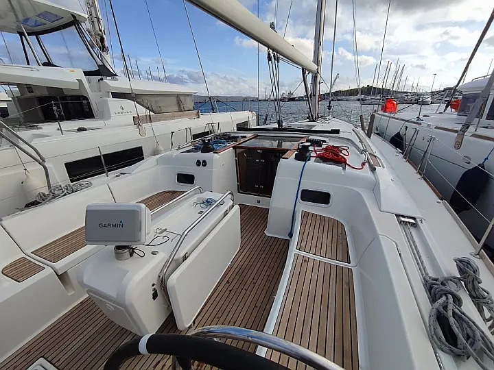 Sun Odyssey 519 - 